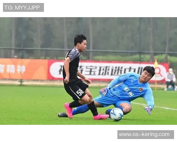 U19法国与意大利激战正酣青年才俊争夺欧洲足球荣耀